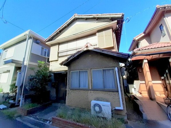 川原町戸建の物件外観写真